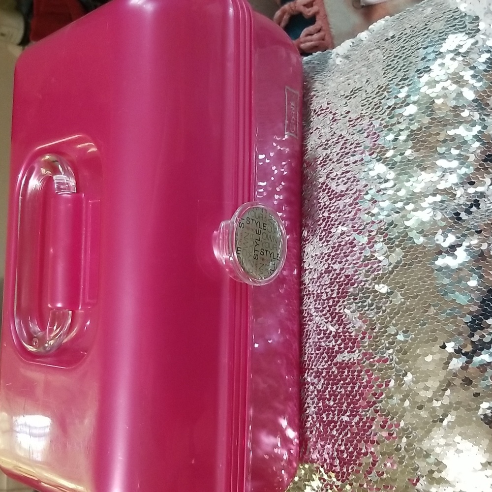 vintage hot pink CABOODLES